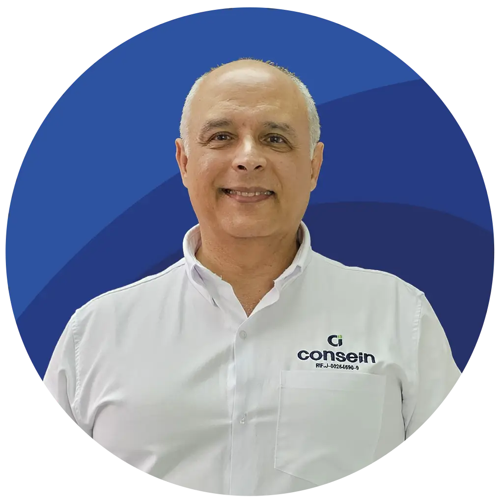 Fotografía corporativa de Antonio M, especialista del equipo de Consein Latam para el webinar de tendencias empresariales 2026.