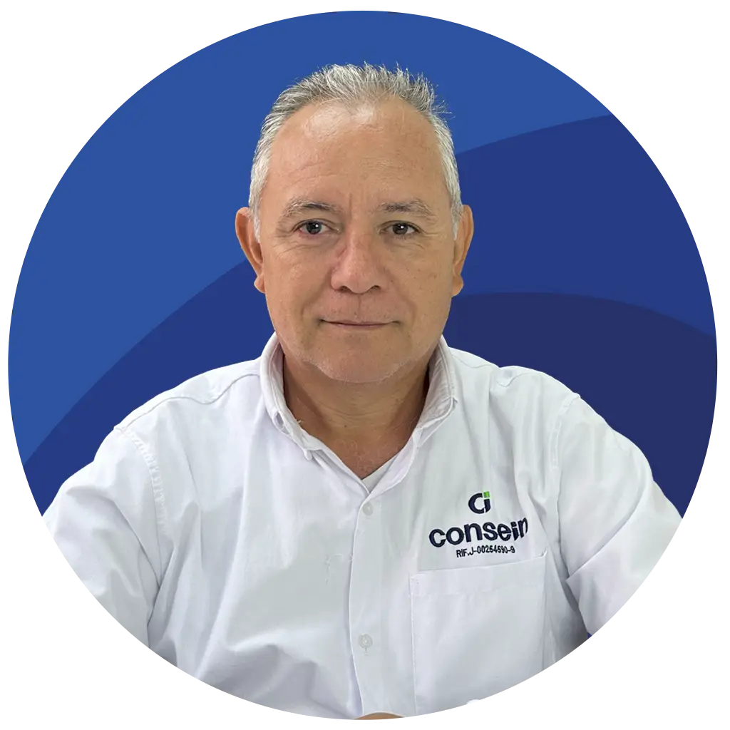 otografía corporativa de Darry, especialista del equipo de Consein Latam para el webinar de tendencias empresariales 2026.