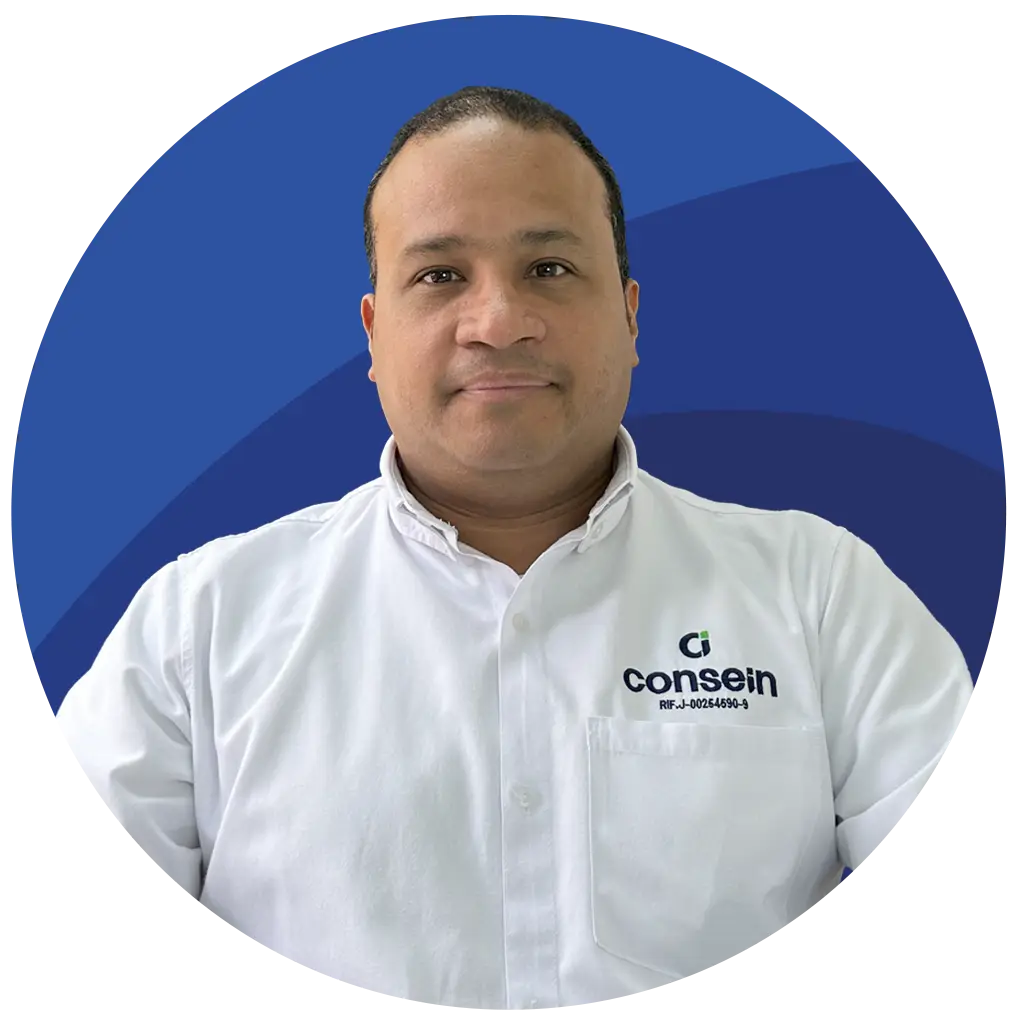Fotografía corporativa de William, especialista del equipo de Consein Latam para el webinar de tendencias empresariales 2026.